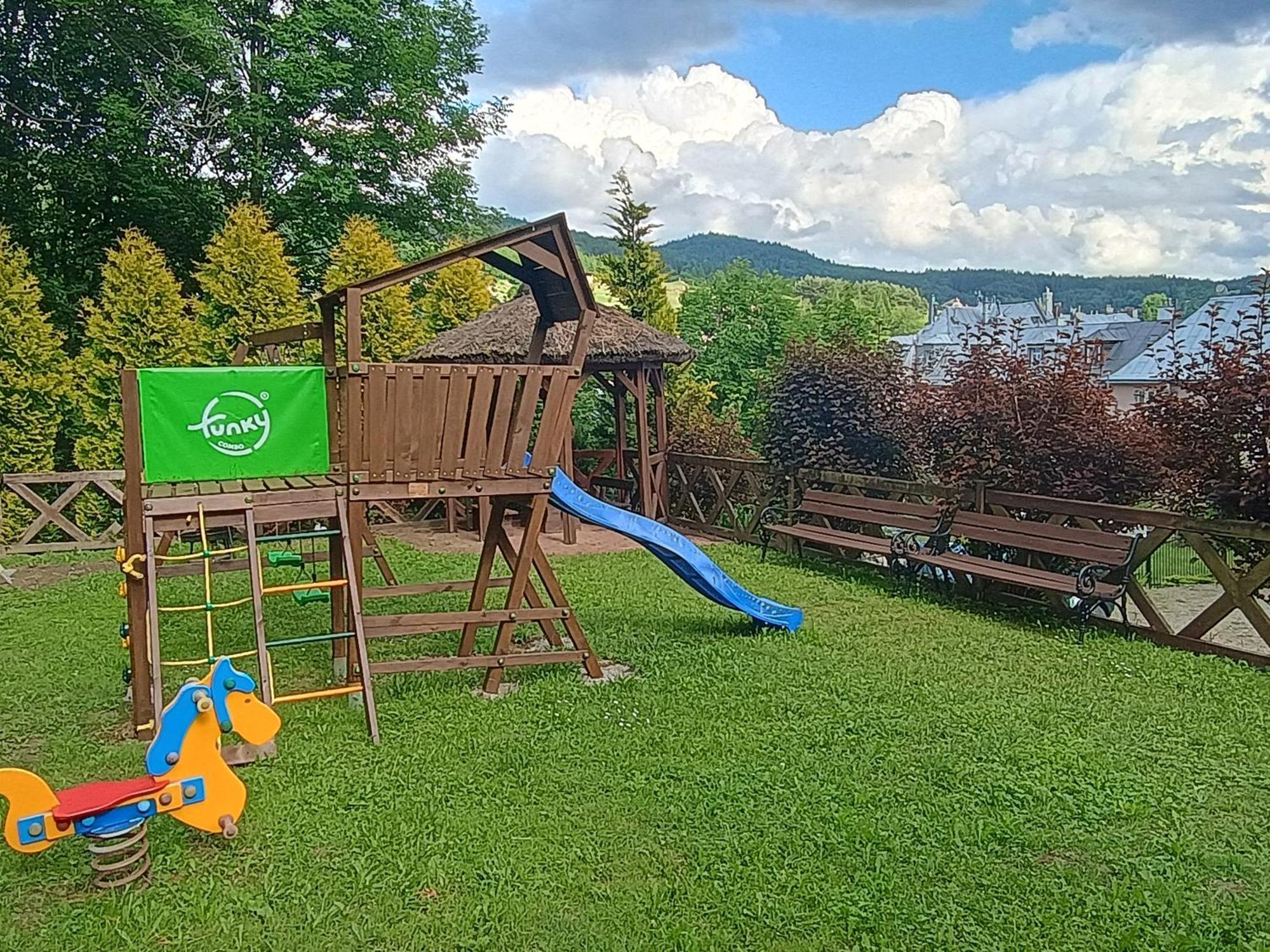 Hotel Wysoka Ze Sniadaniem Krynica-Zdrój