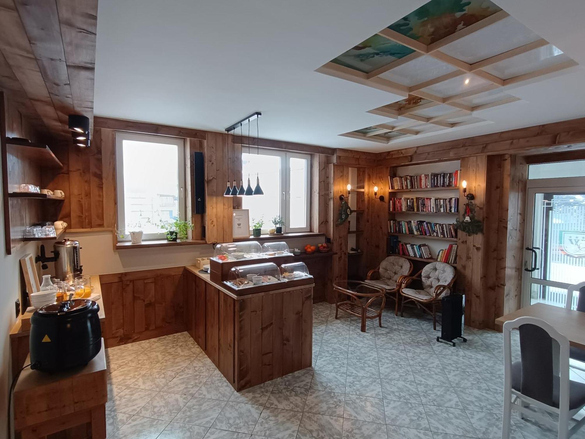 Wysoka Ze Sniadaniem Hotel 3*